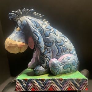 DISNEY TRADITIONS Walt Disney Showcase Collection True Blue Companion 4011755